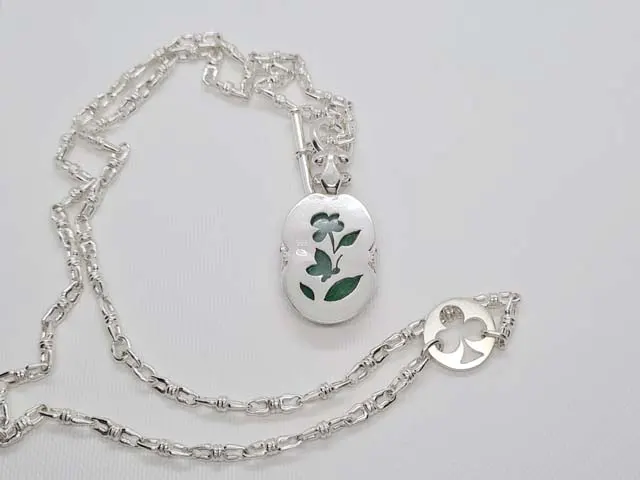 butterfly cut-out backing jade necklace3